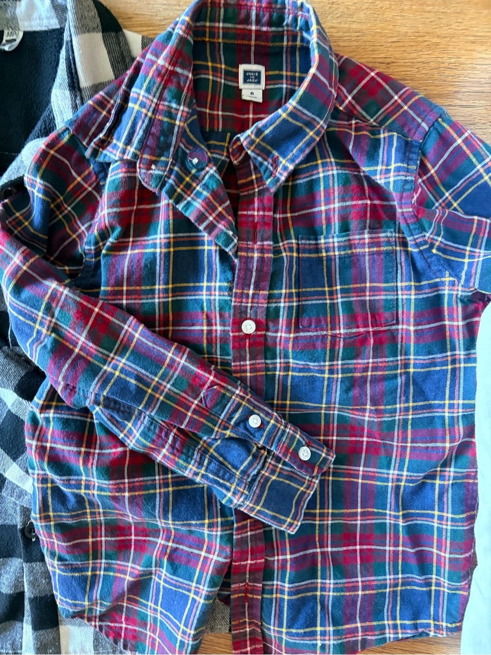 Multipack of boys size 6 collared shirts - Picture 3 of 4